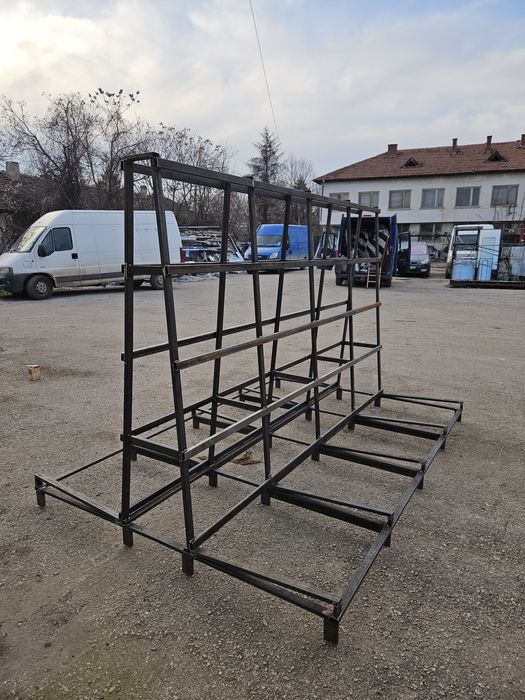 Пирамида за дограма