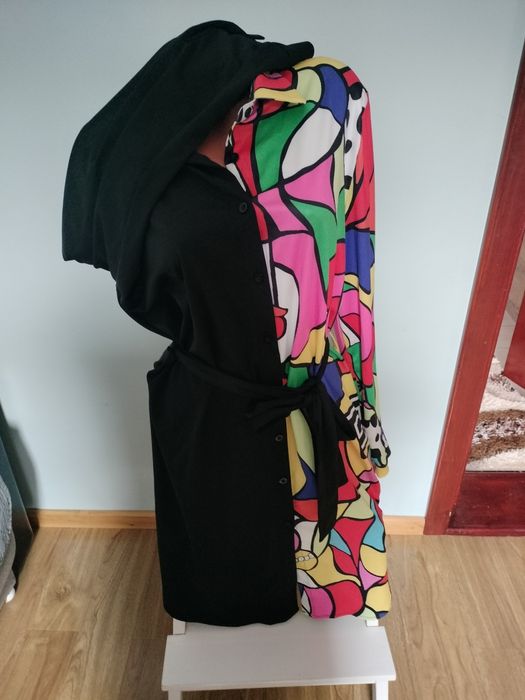 Vând Rochie cu nasturi