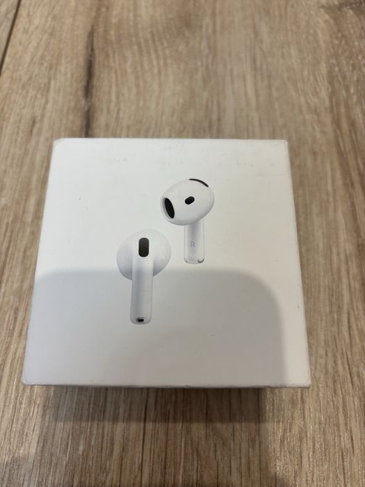 AirPods 4 с шумоподавлением