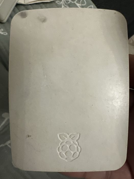 Raspberry Pi 3 Model B+.