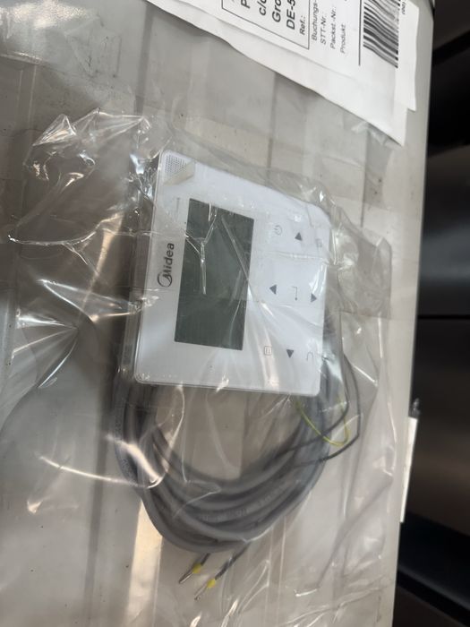 Термопомпа -MIDEA Мини чилър моноблок MGC-V7W/D2N8-B