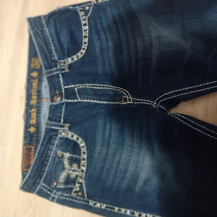 Blugi rock revival
