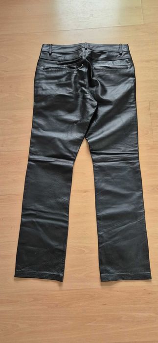 Дамски кожен панталон от естествена кожа