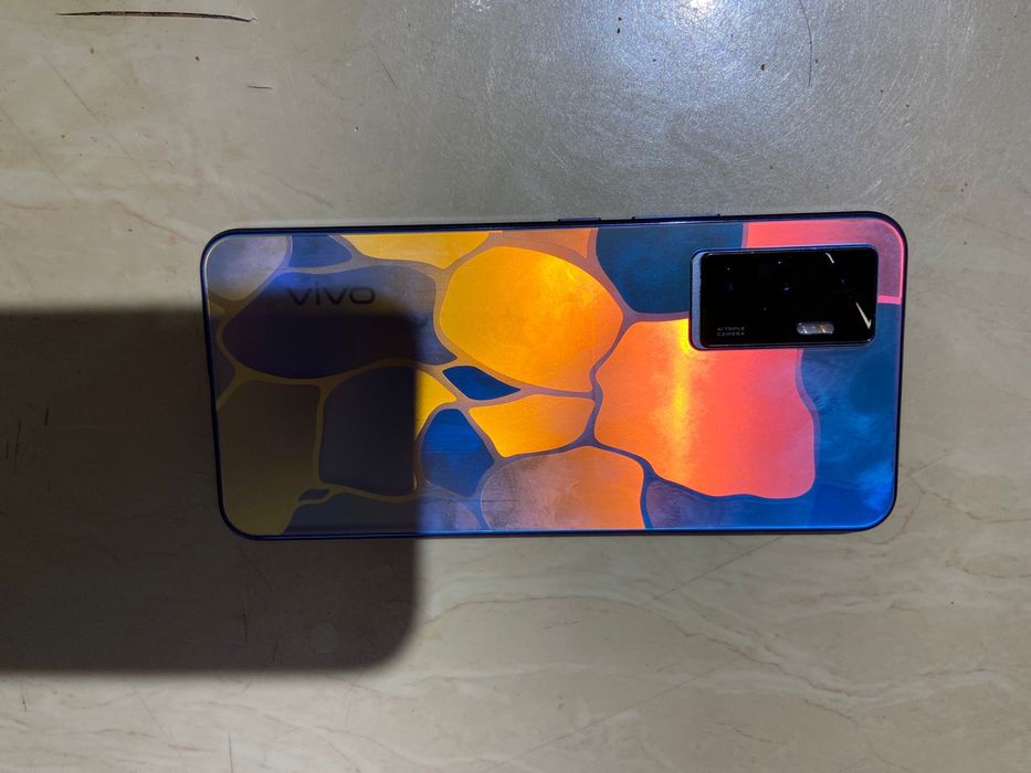 Продаю vivo V23e