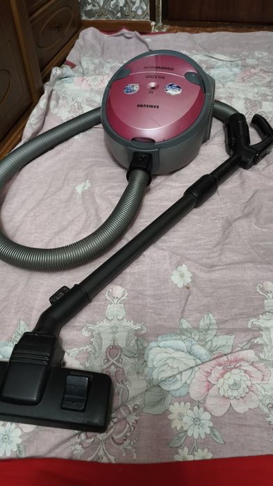 Пилесос хороший  оригинал Самсунг