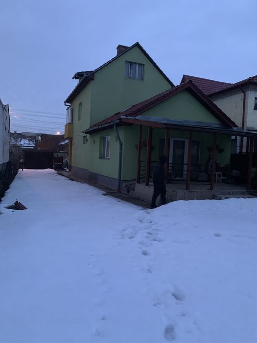 Inchiriez spatiu locuit,depozitare, atelier birouri 130mp la autogara