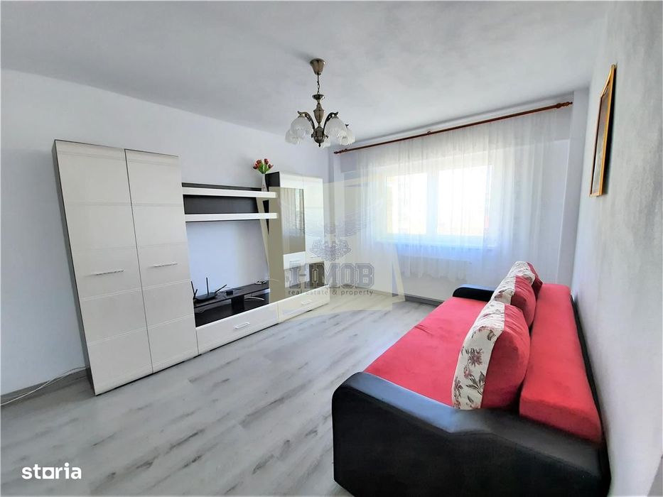 Apartament cu 2 camere decomandate si balcon pe Bulevardul Mihai Vitea
