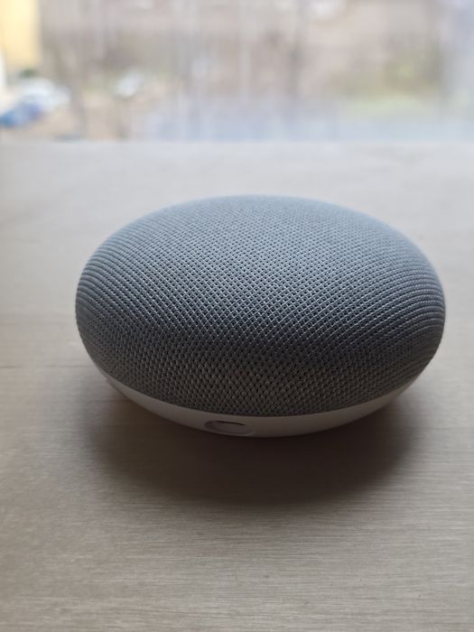 Смарт колонка асистент Google Home Mini