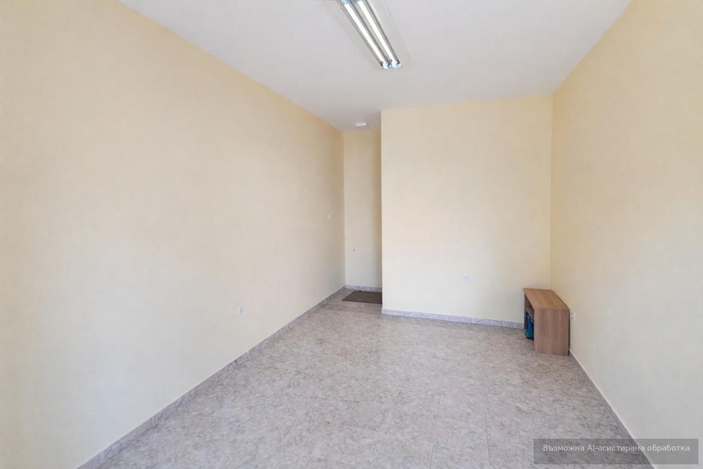 Дава се под наем Офис в Пловдив, Център - 31 кв.м за 199.41 € - Снимка #1