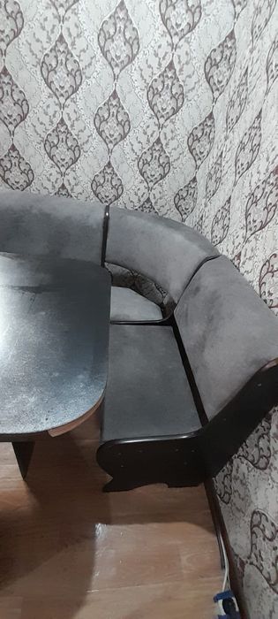 Слол со стульями