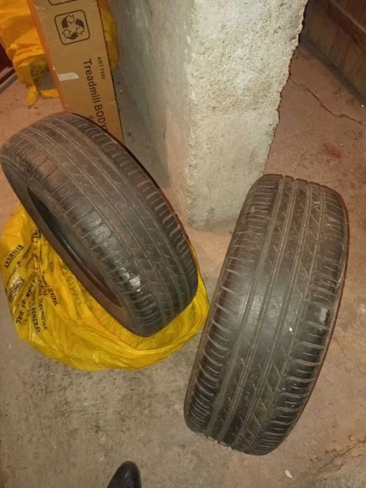 Nokian 235/65/17 летни гуми 2 броя