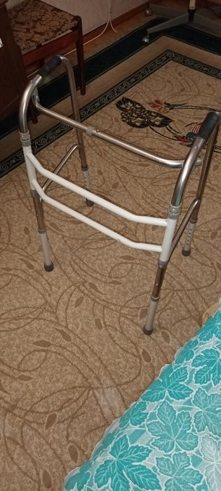 Ходунки медицинские