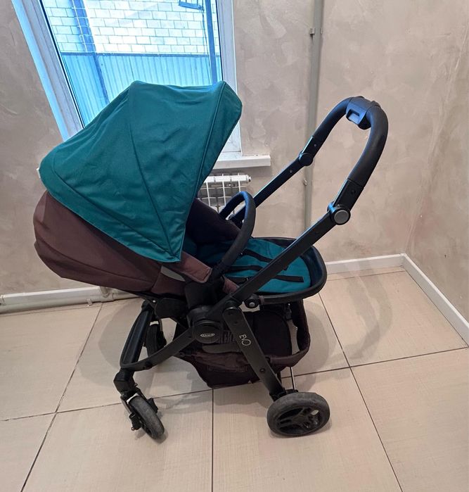 Продам коляску Graco