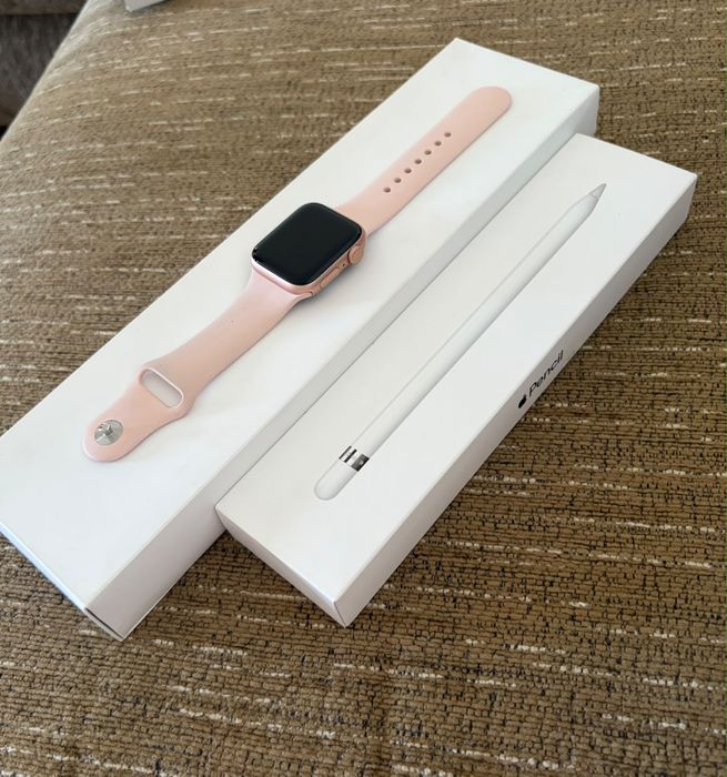 Apple Watch. Apple pencil
