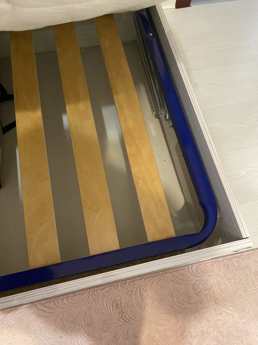 Легло единично с подматрачна рамка и матрак