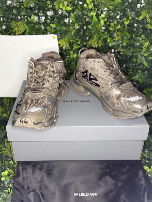 Adidași/Sneakers Balenciaga Runner graffiti edition