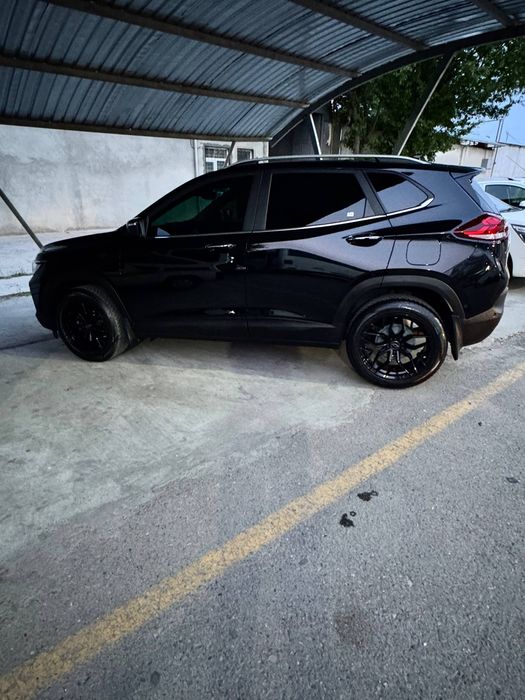 Tracker 2 Premier 2025