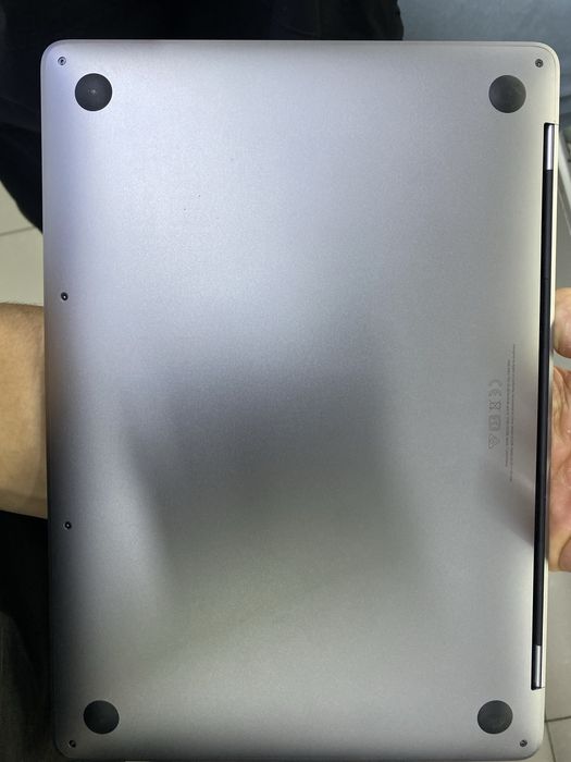 MacBoock 2 Pro  ideal