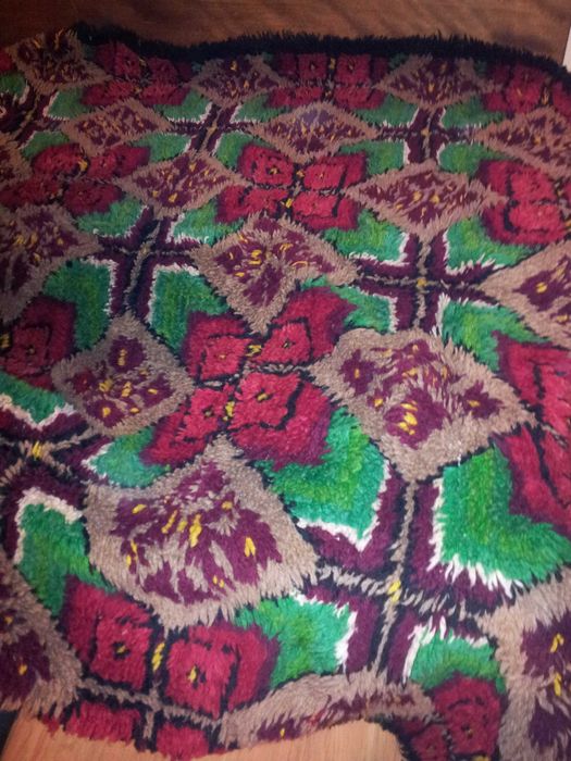 Китеник цветен 100% вълна и ръчно тъкан