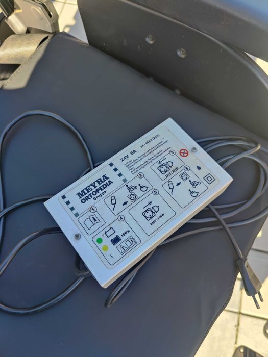 Carucior Scaun electric Invacare 6 km/h