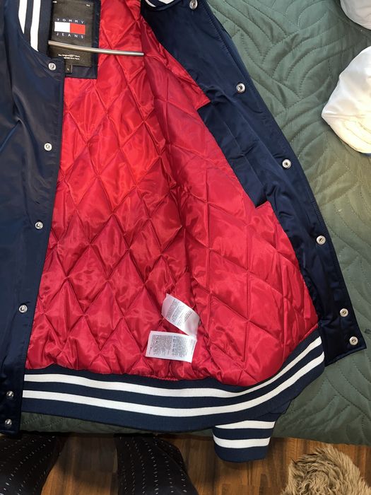 Vand geaca iarna tommy originala