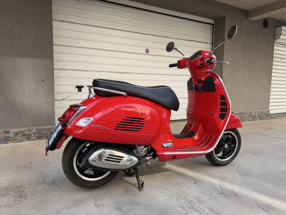 Vespa GTS Super 300