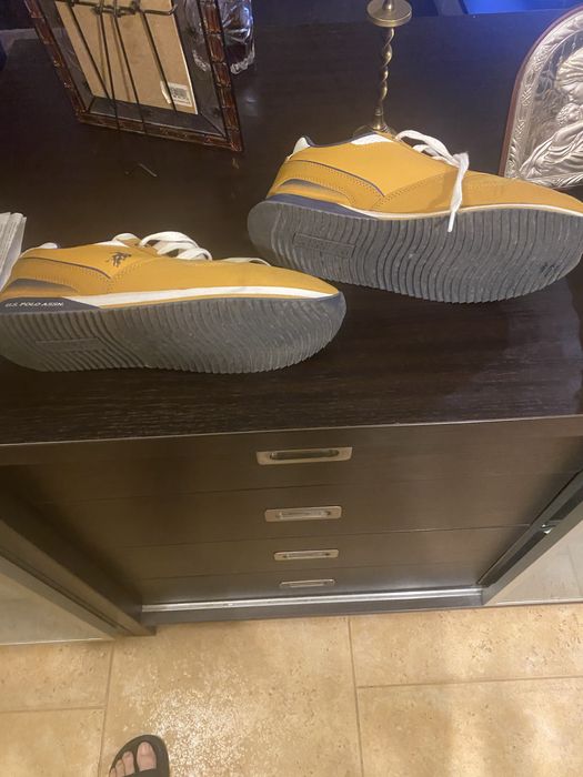 Vind adidasi U.S POLO marimea 43 ca noi se vede in poze