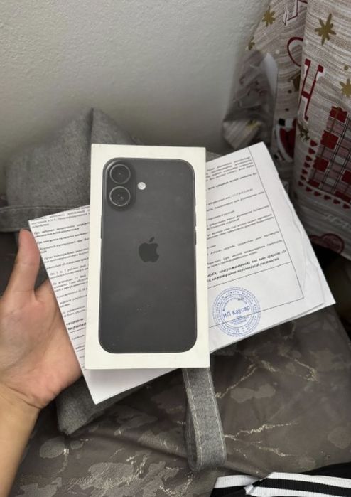 Iphone 16 black