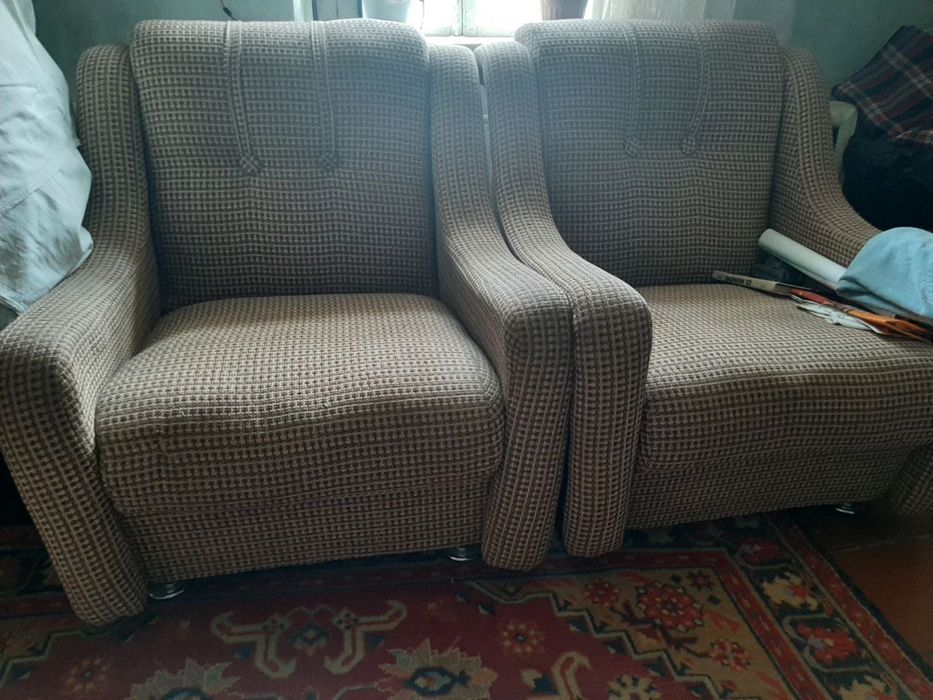 Продаётся диван с креслами