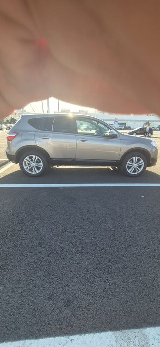 Vând Nissan Qashqai