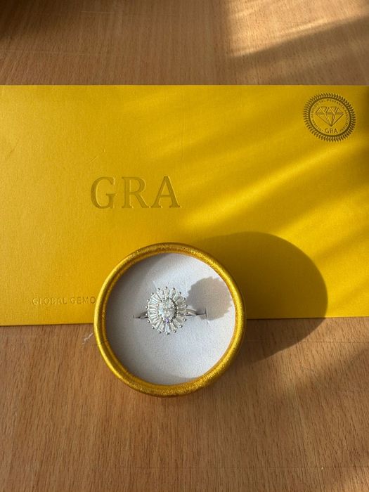 Набор из серебра. Камни муассаниты