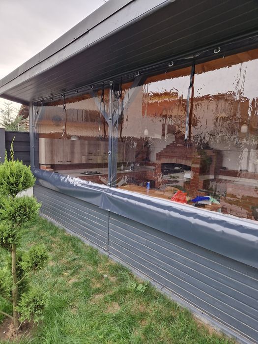 Folie groasa pentru inchidere  terasa, capse si bride