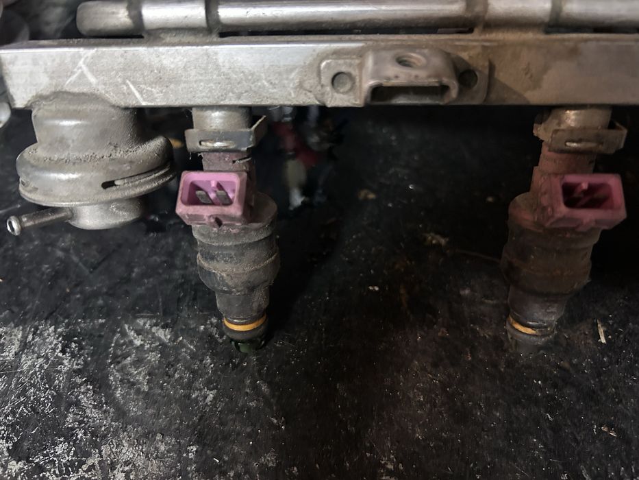 M52b28 дюзи комплект - 150 euro
