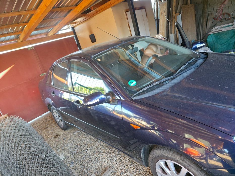 FORD Focus 2000 — imagine 5