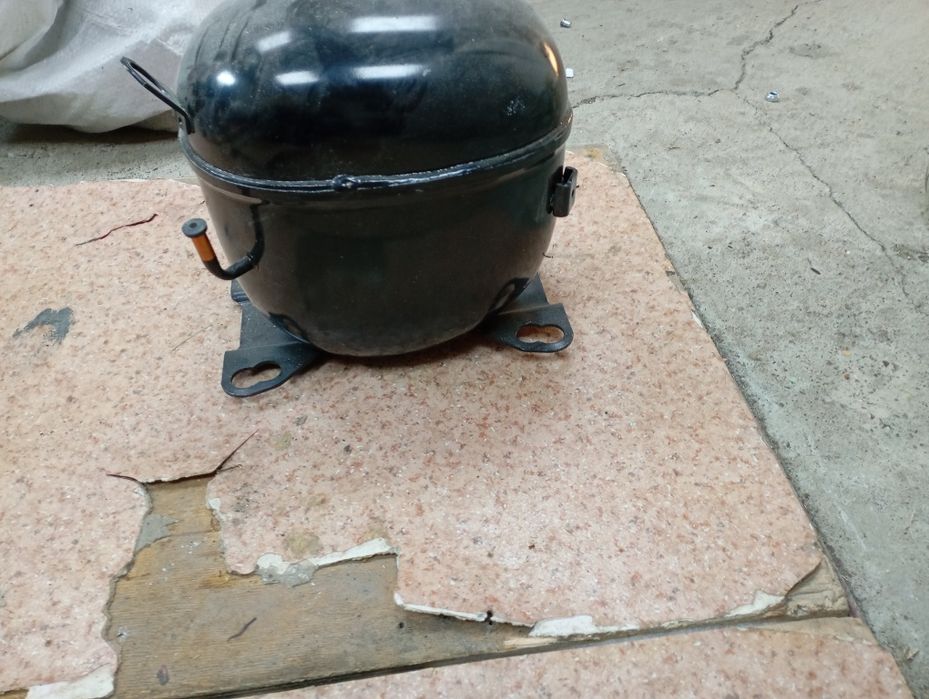 Холодильные запчасти компресср