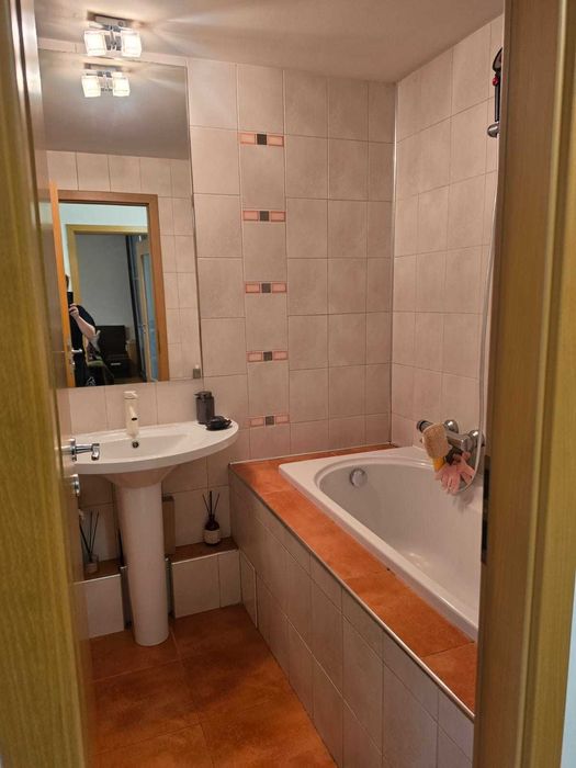 Garsonieră spațioasă (40 mp), Etaj 2/Balcon