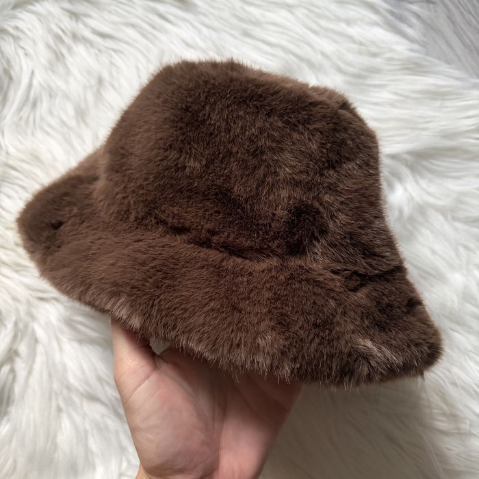 Нова шапка тип заешки косъм