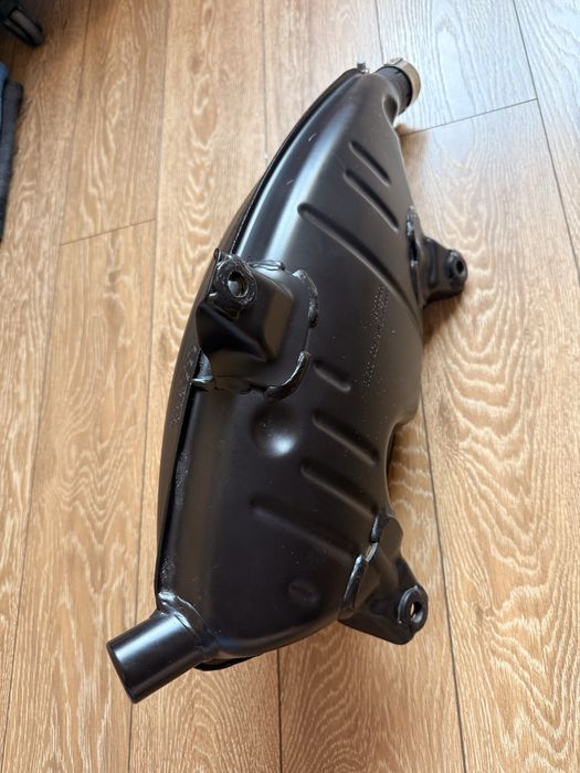 Vand Toba originala Vespa HPE GTS 300 neagra