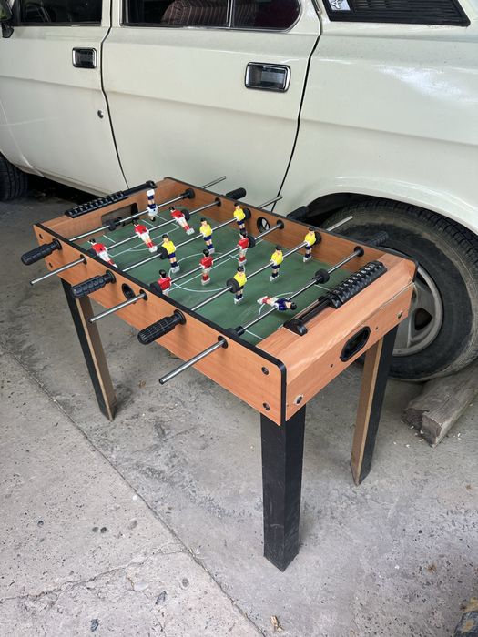 Настольный футбол срочно.