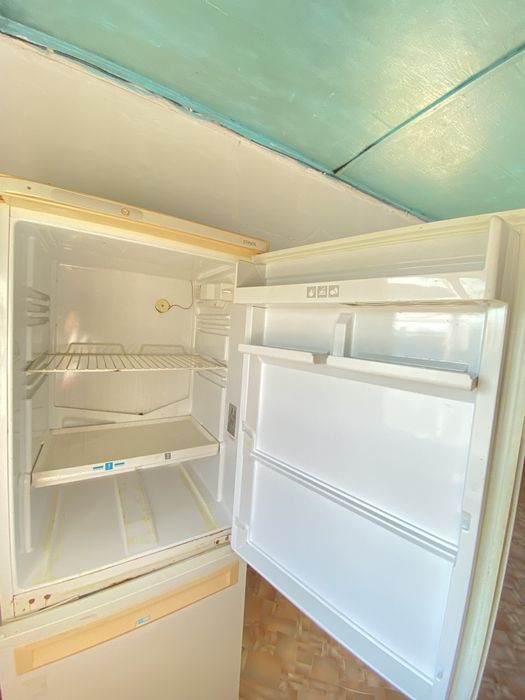 Продам холадилник работает