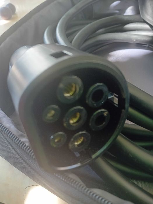Мобилна зарядна станция за Tesla