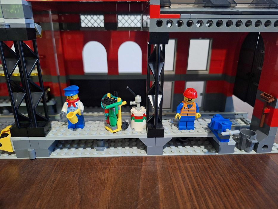 Lego 10027: Train Engine Shed