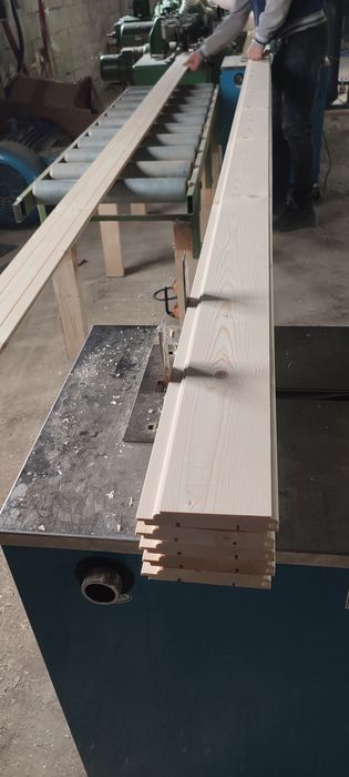 Vând lambriuri râșinoase