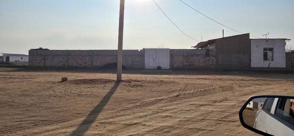 Xovli Uchastka sotiladi