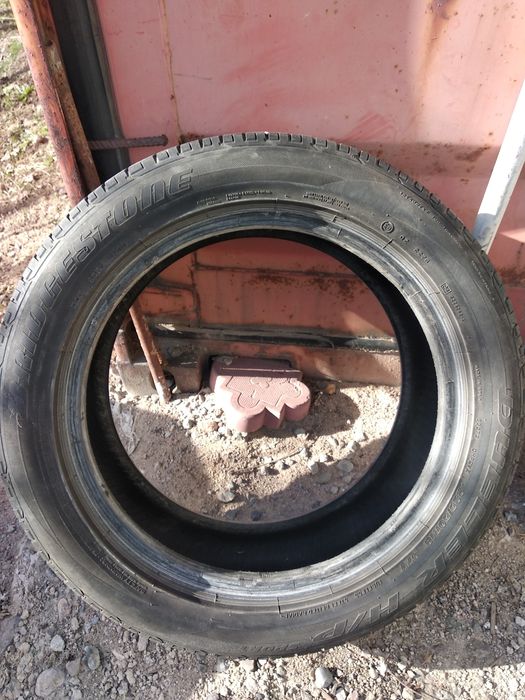 Продам резину 2 шт