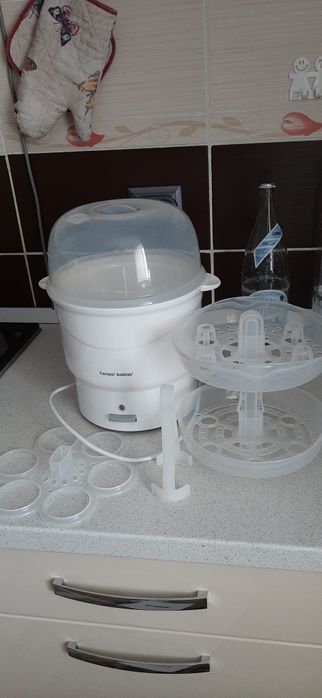 Sterilizator electric cu aburi