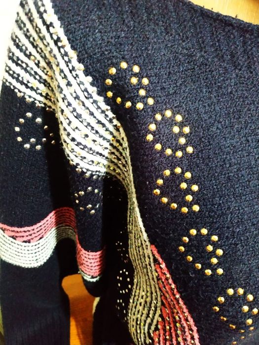 Жен. кофточки 48 размера.