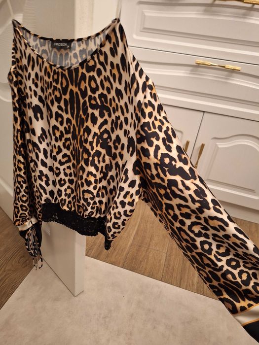 Дамска блуза с дълъг ръкав