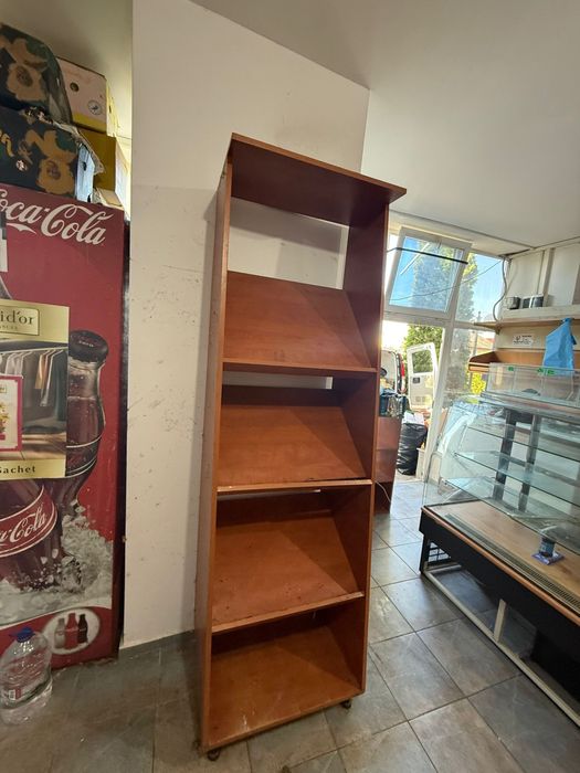 Mobilier / tejghele / rafturi