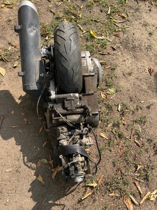 Suzuki Burgman 400 k7 motor